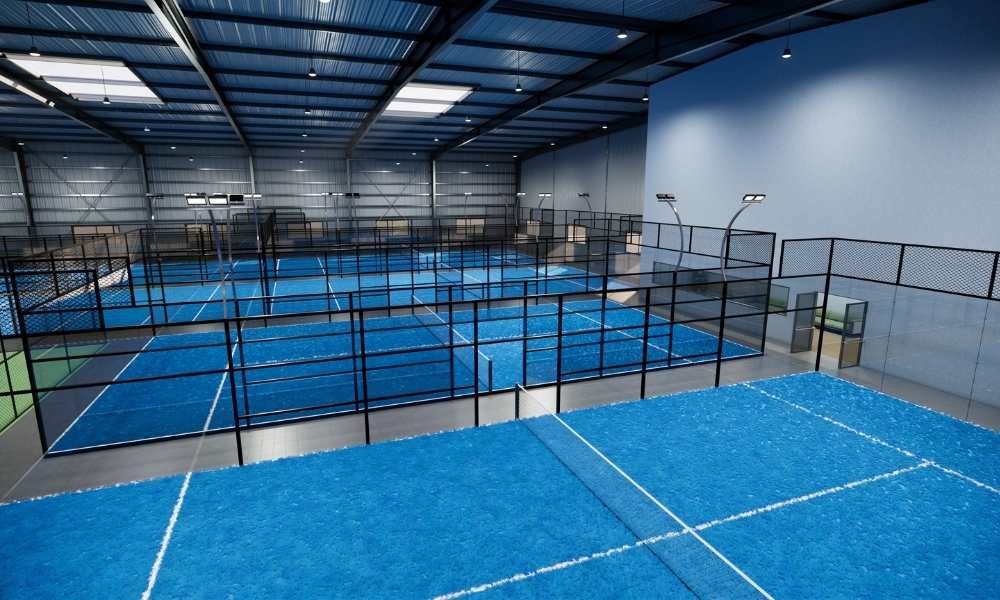 Vista global de recinto con varias pistas de padel indoor